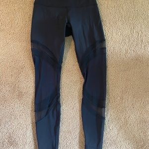 Lululemon Athletics full length HR leggings. Size 10.